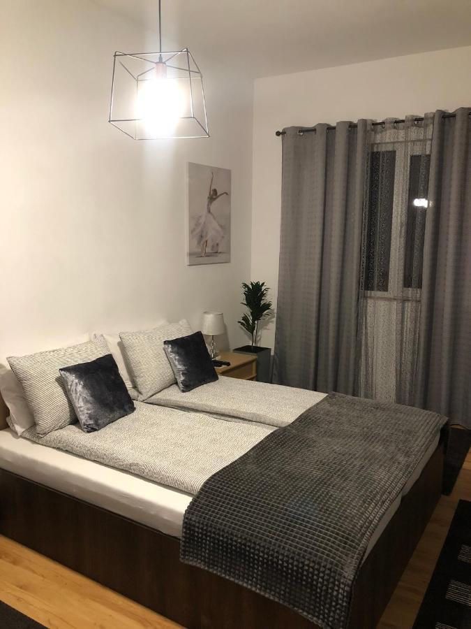 Apartament Basak 2 Leilighet Deva Eksteriør bilde