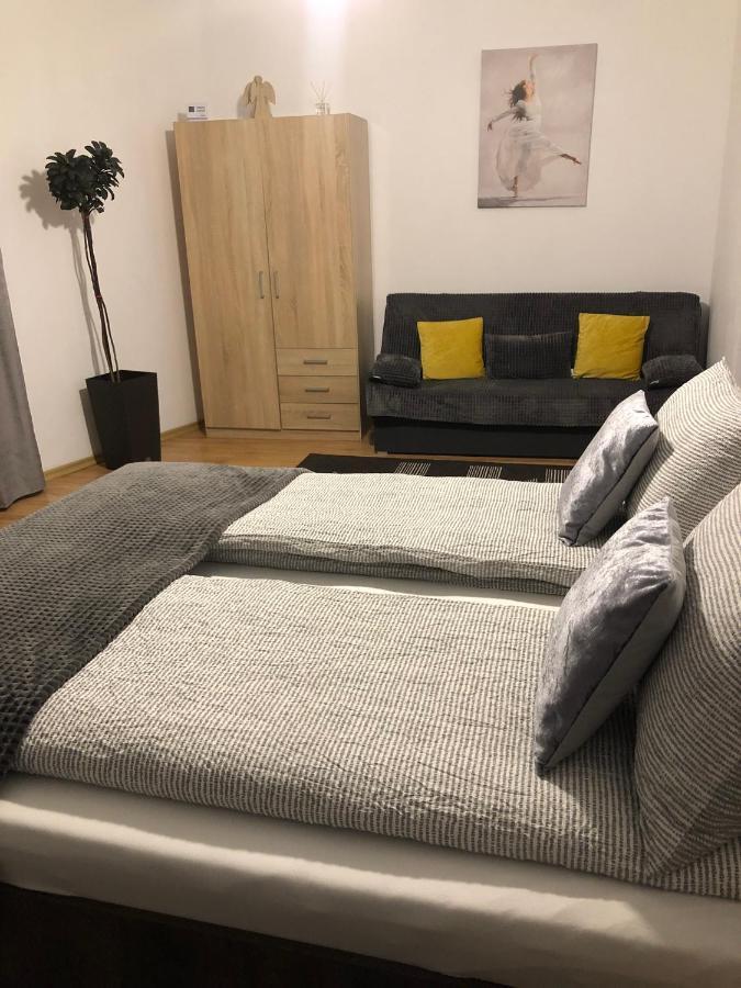 Apartament Basak 2 Leilighet Deva Eksteriør bilde