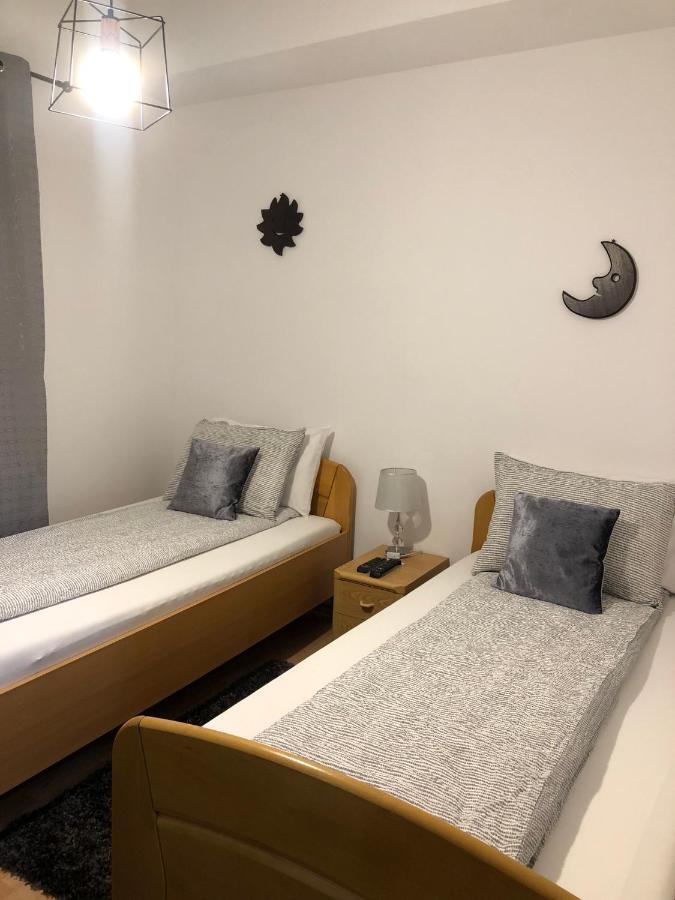 Apartament Basak 2 Leilighet Deva Eksteriør bilde